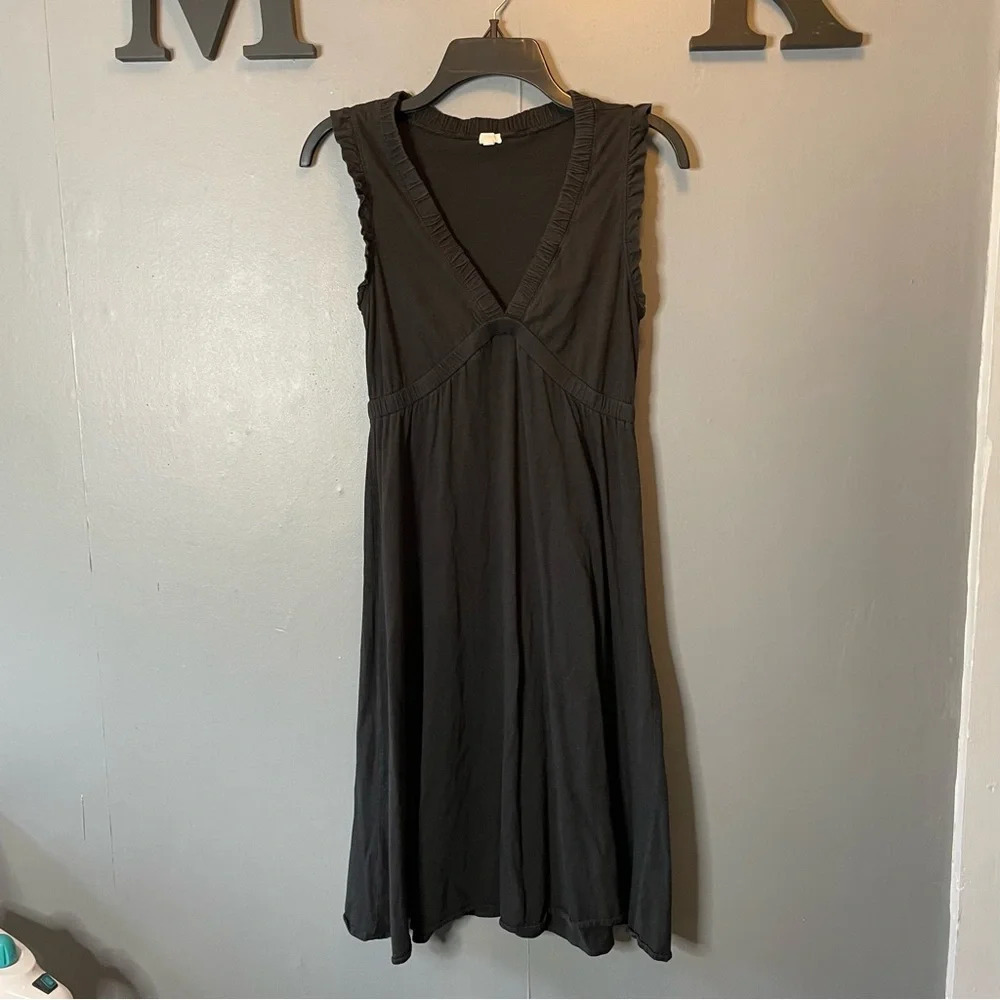 J.Crew black sleeveless ruffle trim vneck dress women's size small